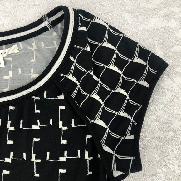 Max Studio Black & White Geometric Print Short Sleeve Midi Dress - Picture 6 of 11